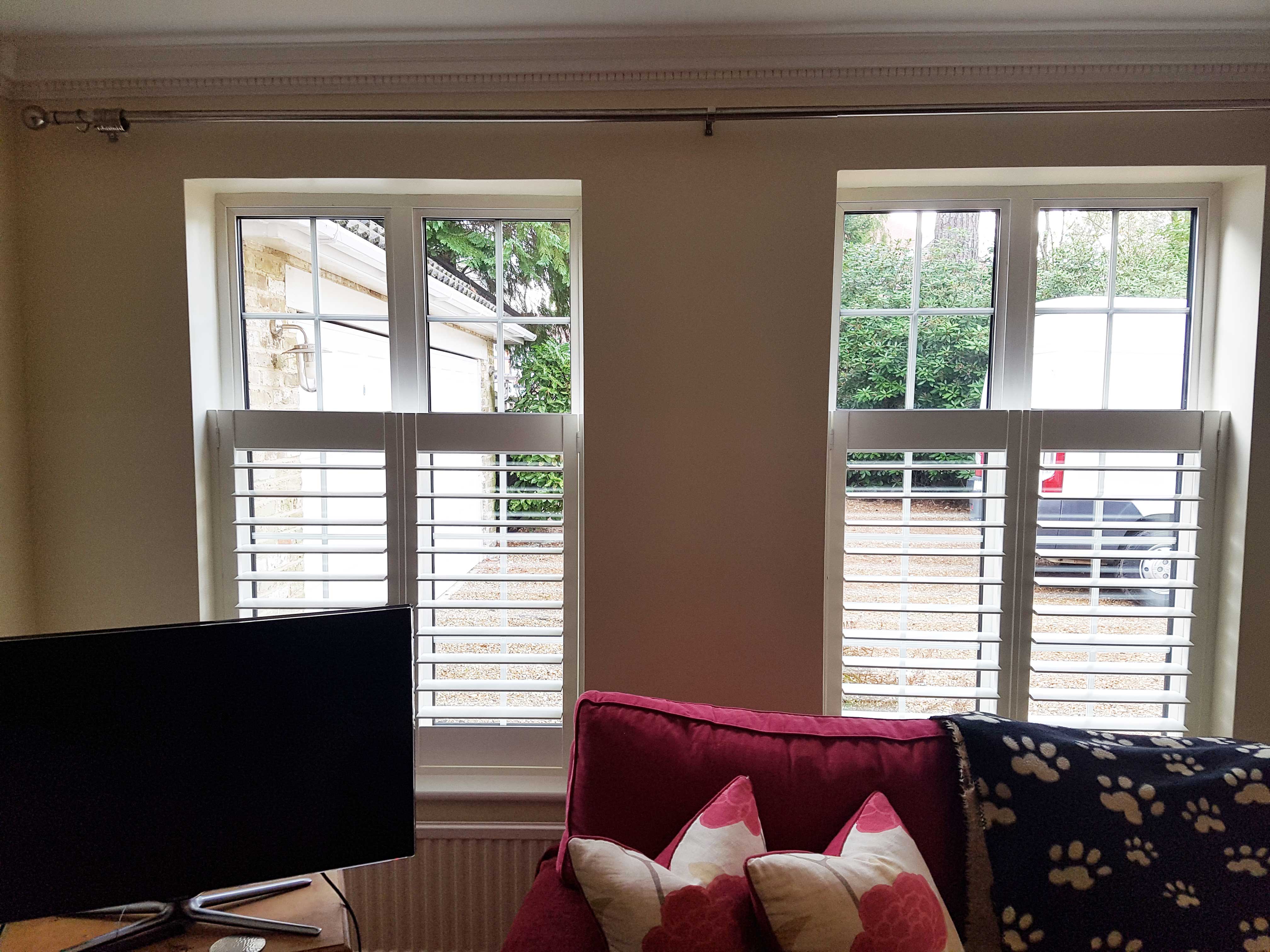 cafe-style-shutters-in-living-room